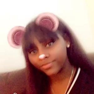 Meet your Posher, Candace